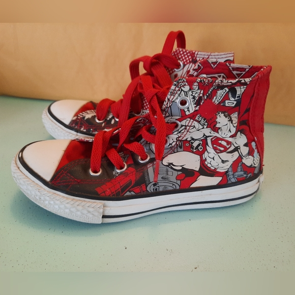 Converse X Chuck Taylor All Star Superman DC Comics Hi-Top Shoes Youth 13 - Picture 2 of 13